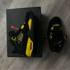 🆕 Y2K | Retro Jordan 4 ‘Thunder’ ⚡️